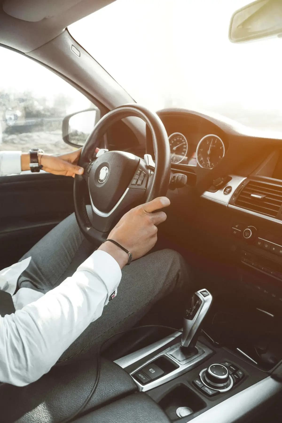 Cik maksā auto pārrakstīšana un kas jāņem vērā?