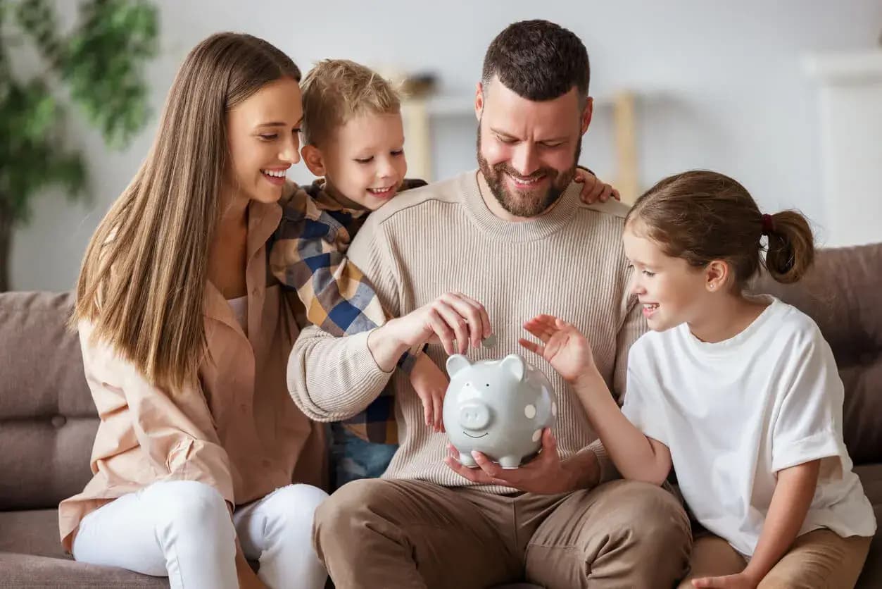 Kā bērniem mācīt finanšu pratību?